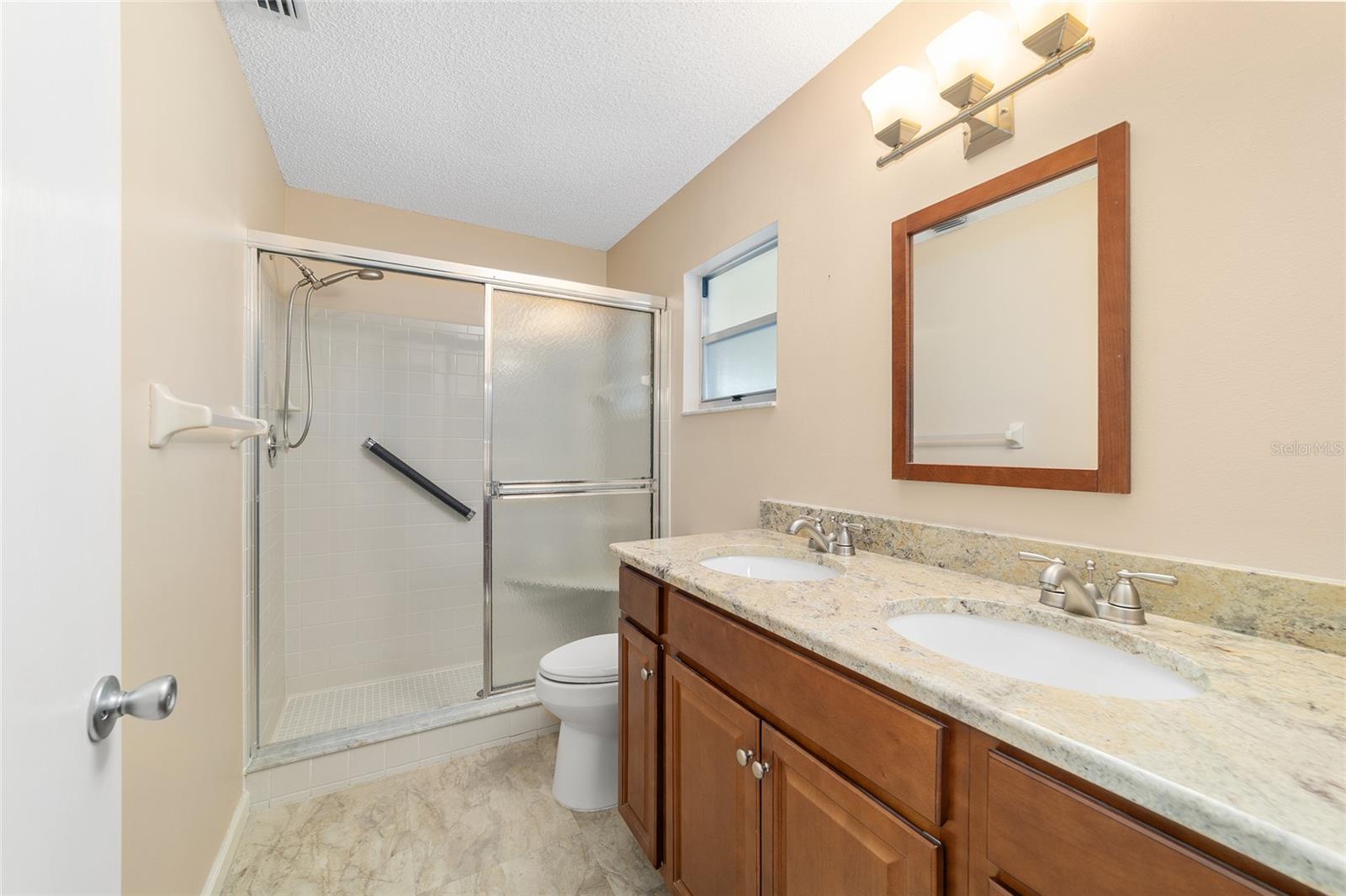 ON TOP OF THE WORLD - Residential