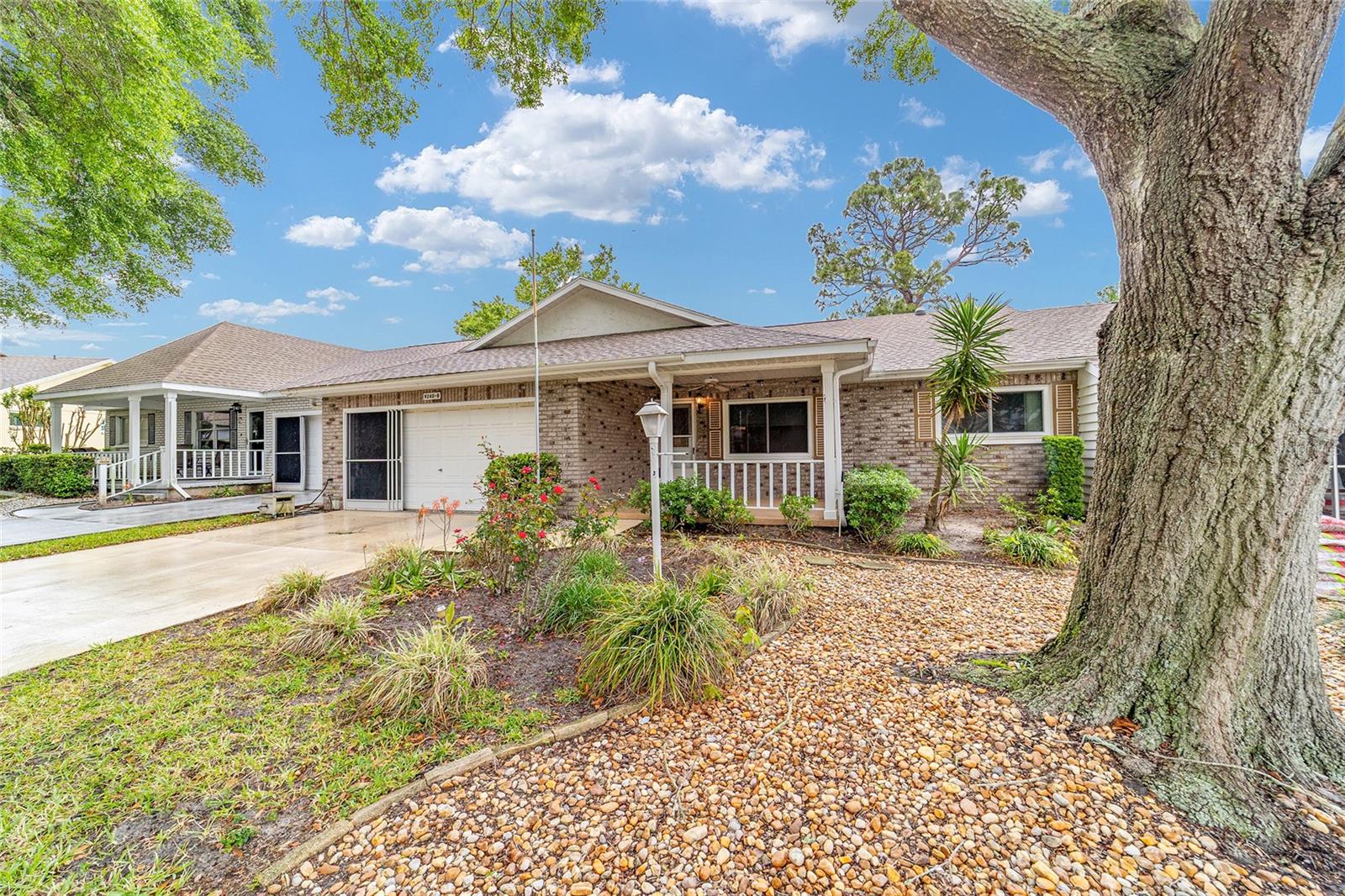 ON TOP OF THE WORLD - Residential