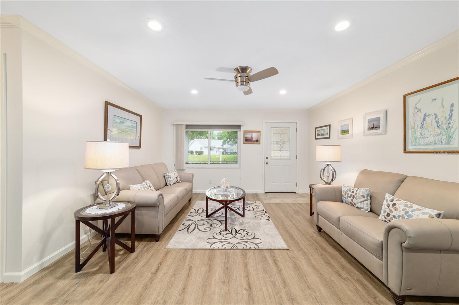 ON TOP OF THE WORLD - Residential