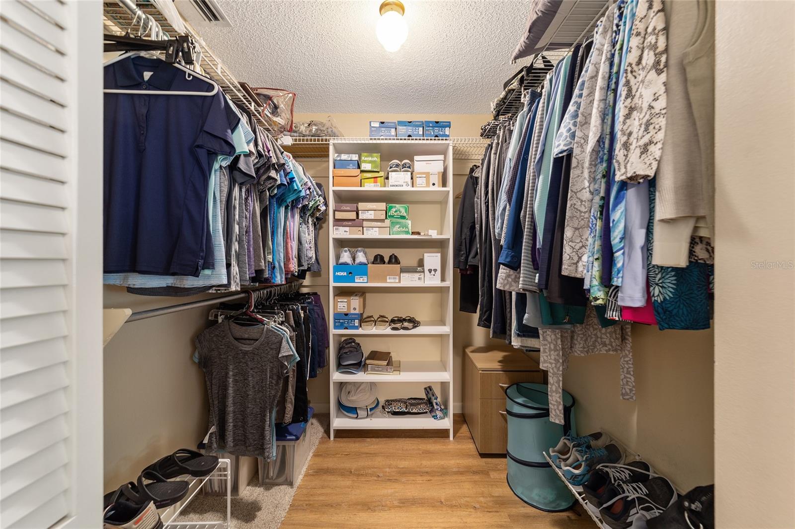 ON TOP OF THE WORLD - Residential