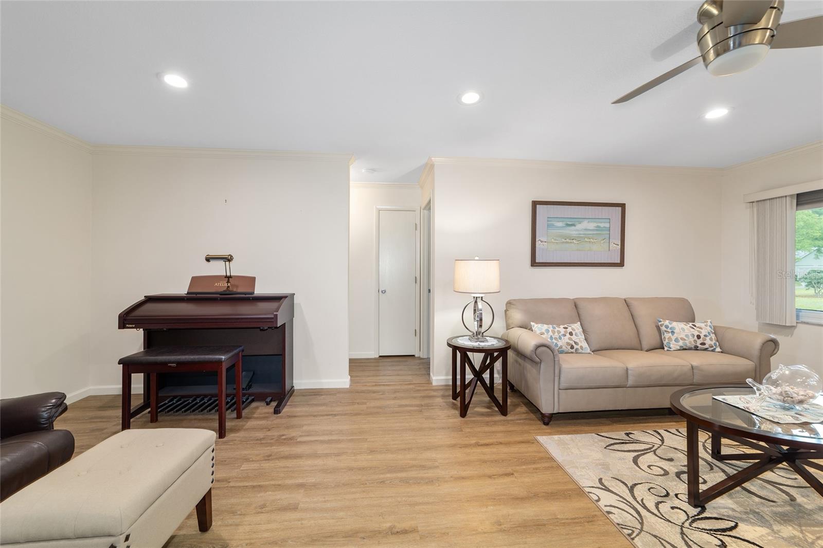 ON TOP OF THE WORLD - Residential