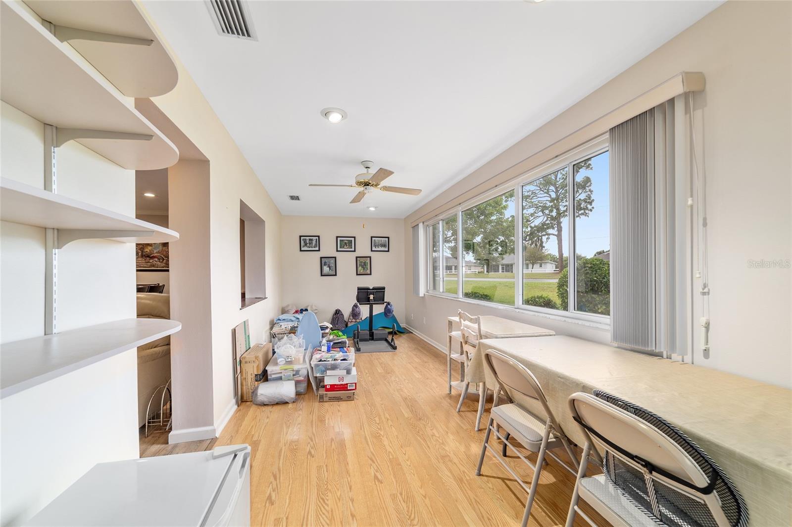 ON TOP OF THE WORLD - Residential