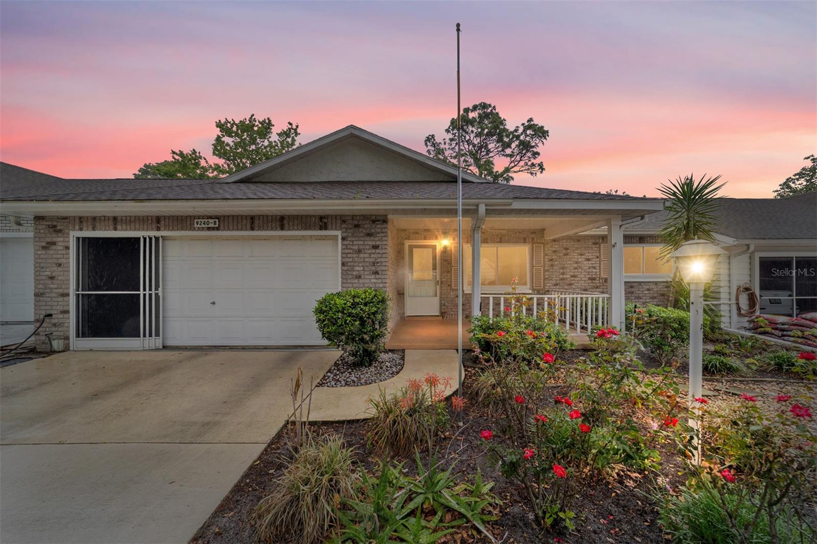 ON TOP OF THE WORLD - Residential