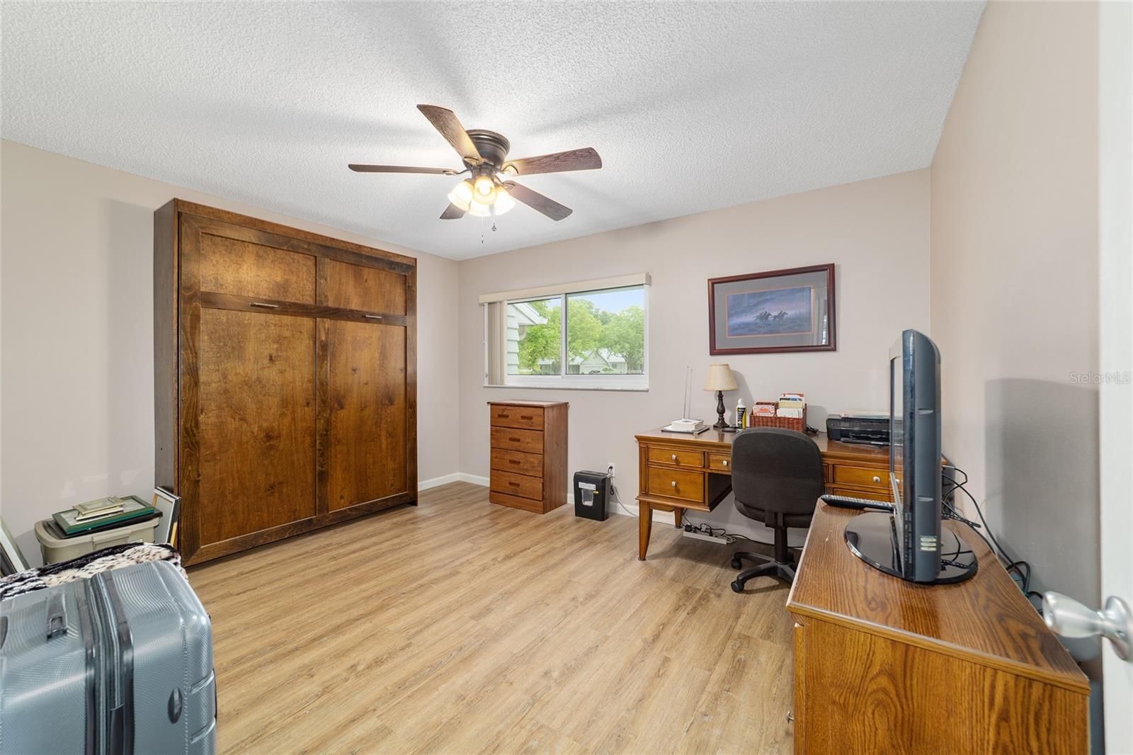 ON TOP OF THE WORLD - Residential