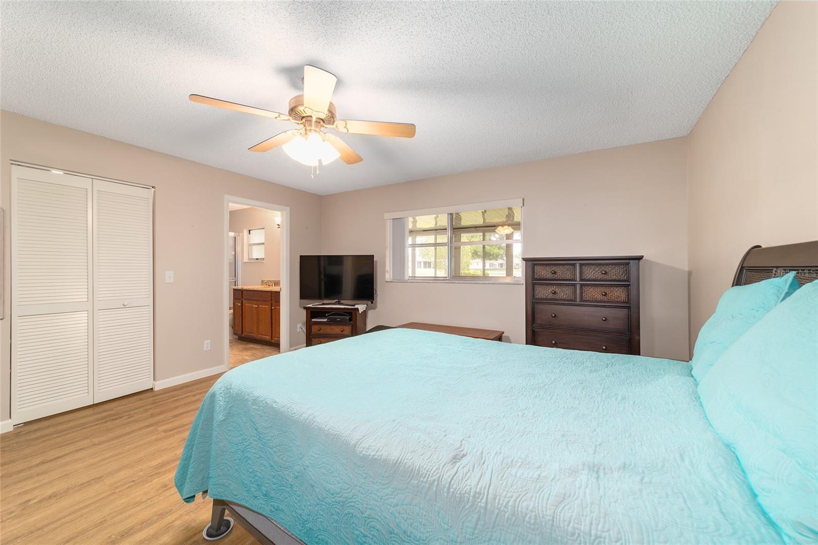 ON TOP OF THE WORLD - Residential