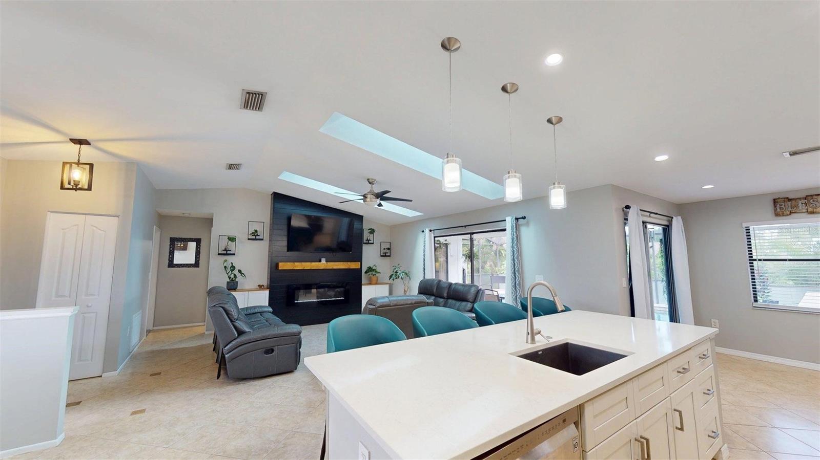 2461 GOLD OAK COURT E, SARASOTA, FL, 34232 3 2461 GOLD OAK COURT E
