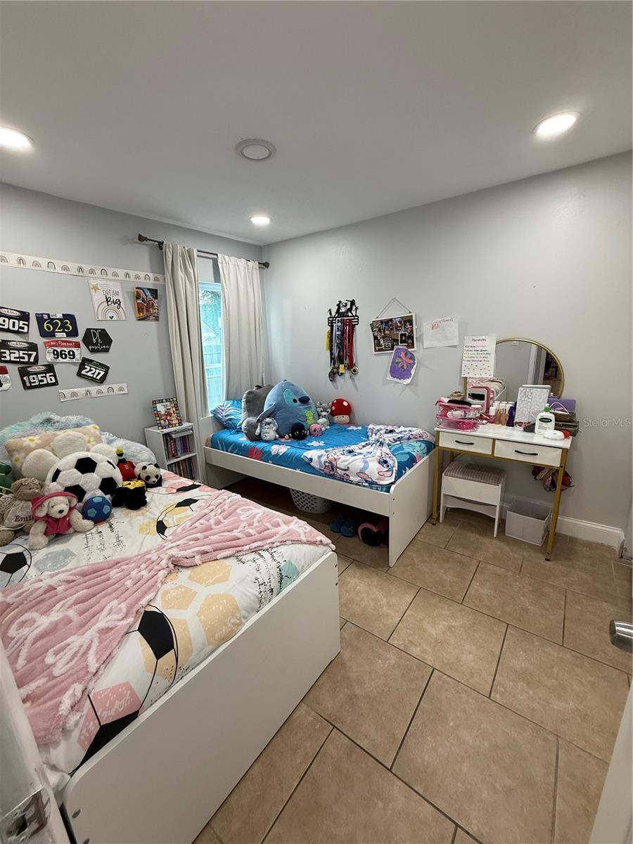 CEDARWOOD VILLAGE UNIT 1 - Residential Lease