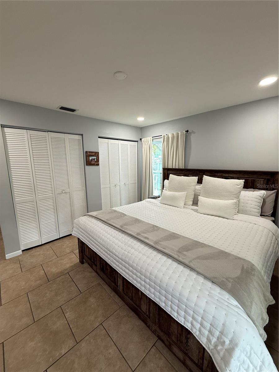 CEDARWOOD VILLAGE UNIT 1 - Residential Lease