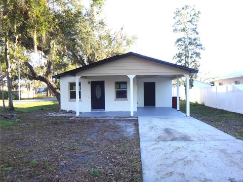 A home in PLANT CITY