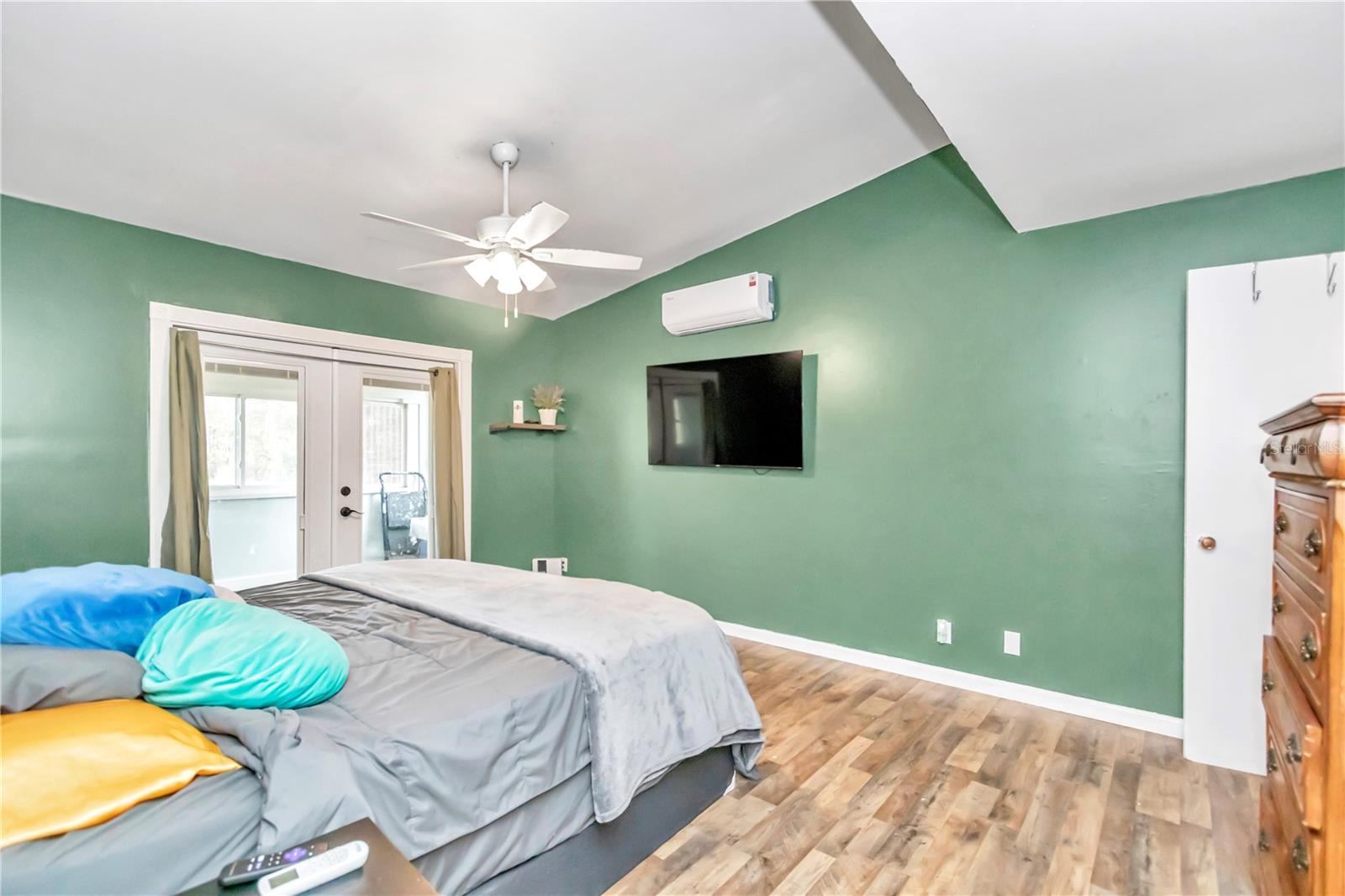 NON SUBDIVISION ACREAGE - Residential