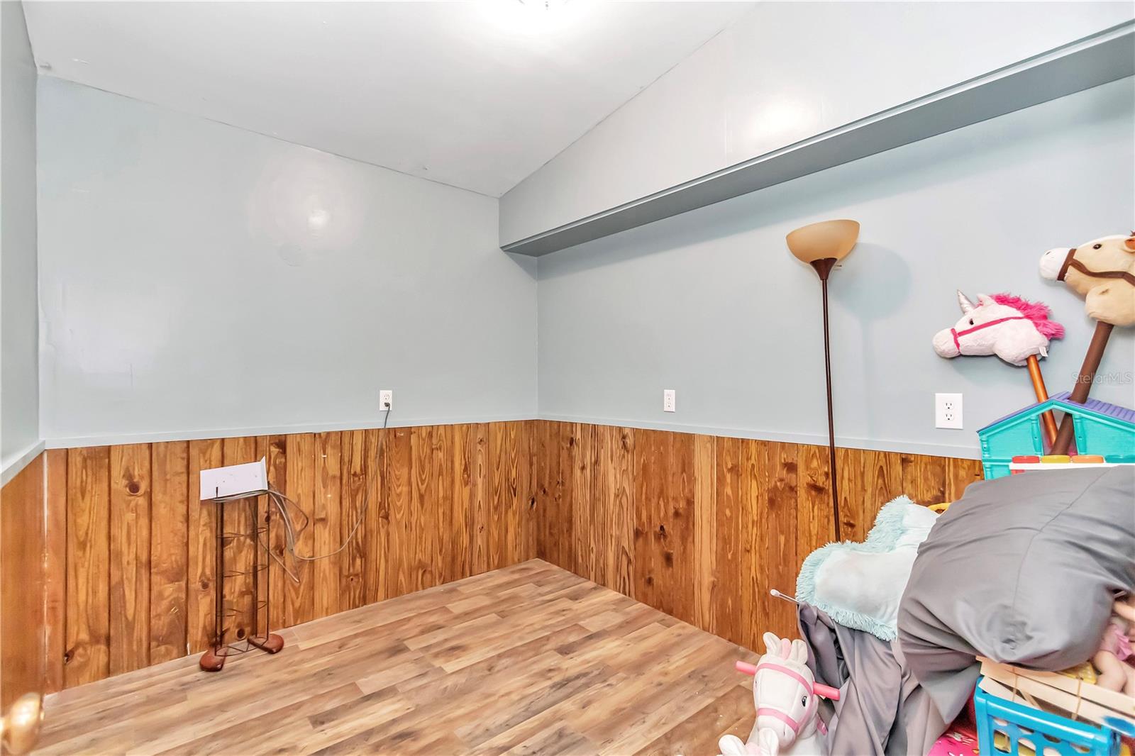 NON SUBDIVISION ACREAGE - Residential