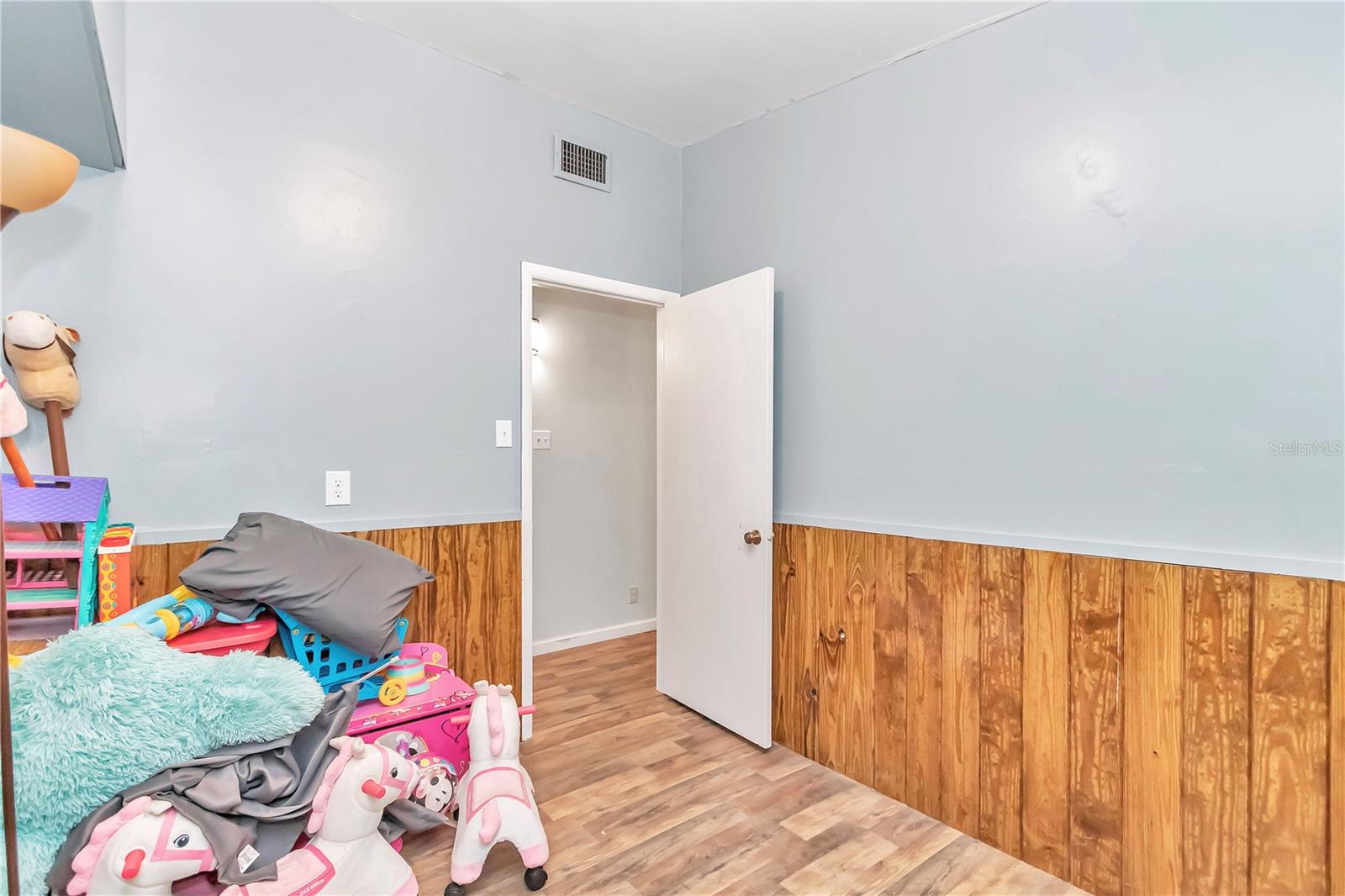 NON SUBDIVISION ACREAGE - Residential