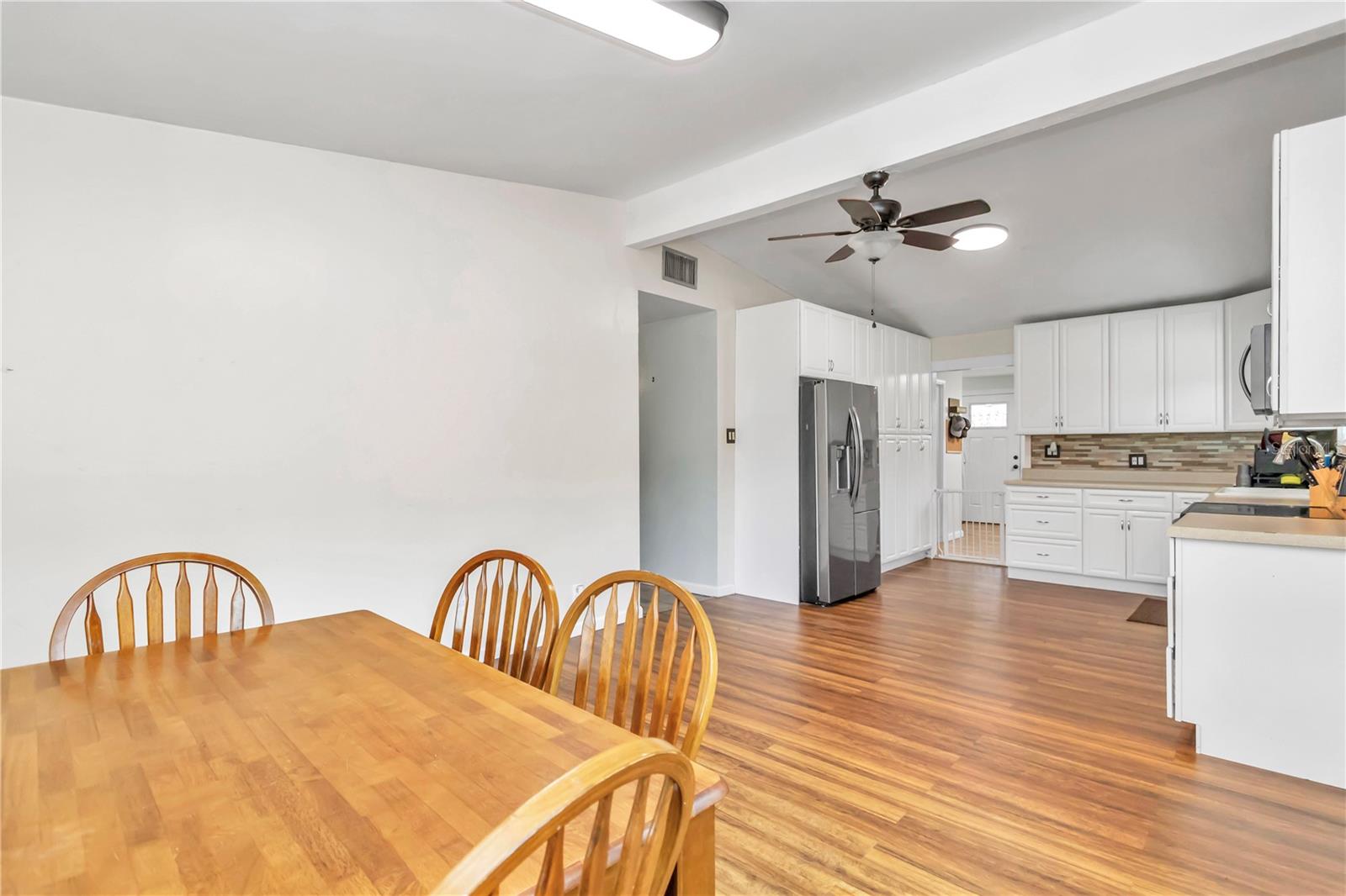 NON SUBDIVISION ACREAGE - Residential