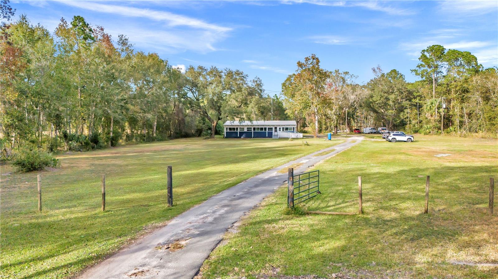 NON SUBDIVISION ACREAGE - Residential