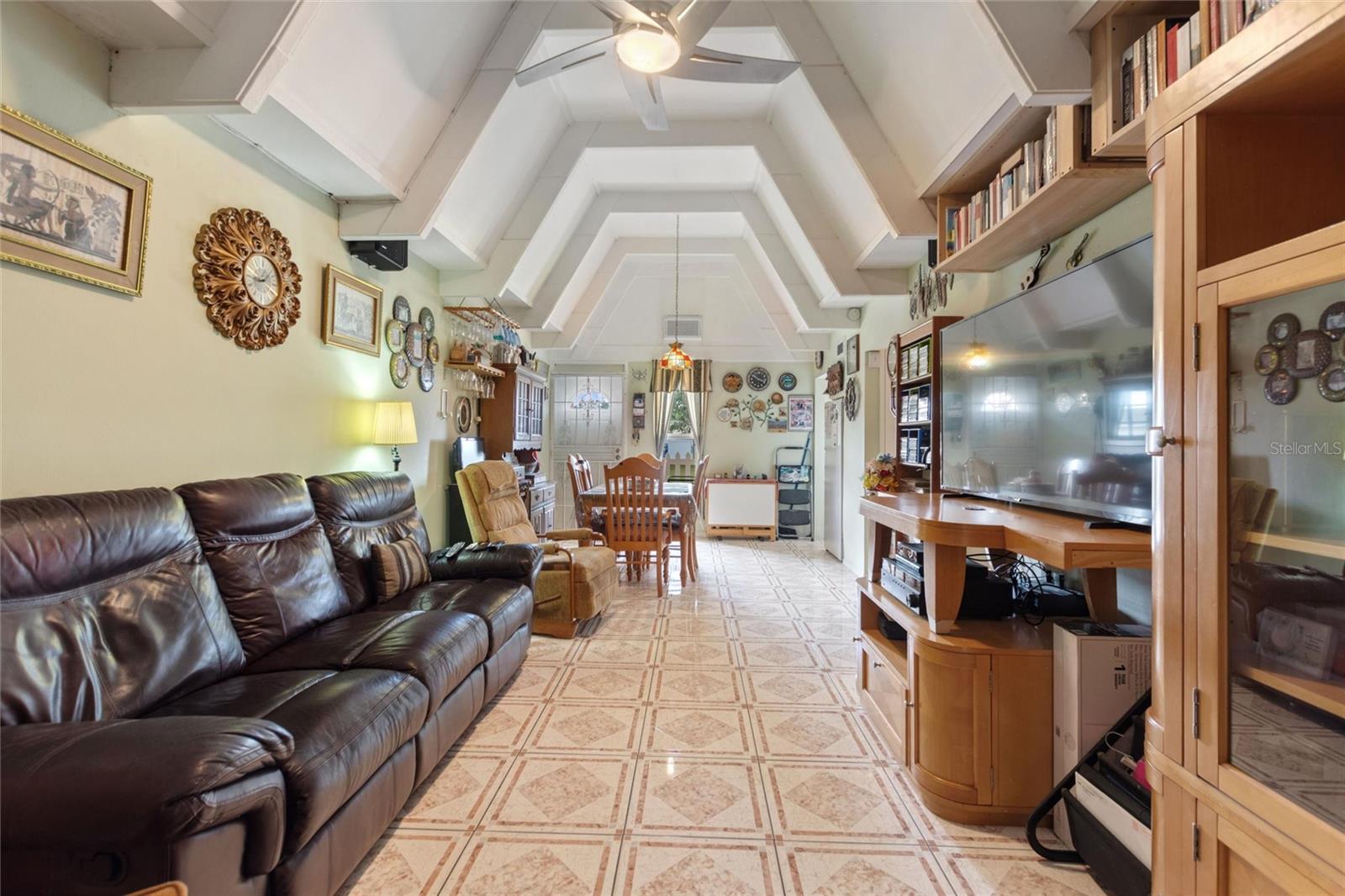 4603 CLUB CIRCLE
