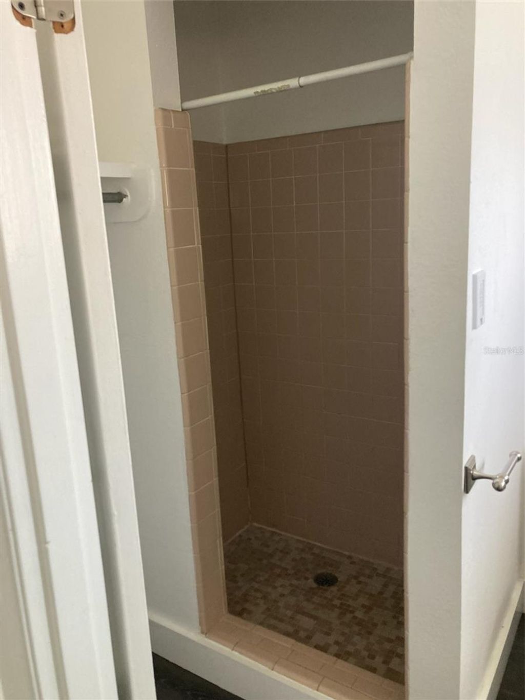 Photo of 1401 E Alfred Street #11, Tavares, FL 32778 (MLS # G5111674)
