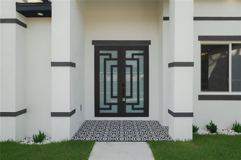 Photo of 15364 Newport Road, Clearwater, FL 33764 (MLS # TB8454358)