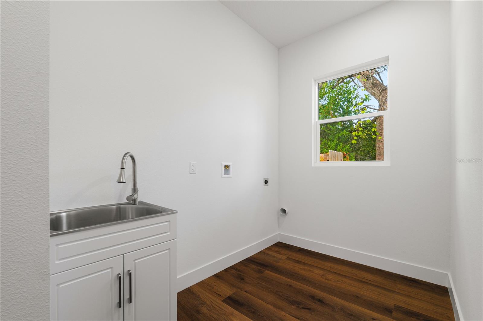 NEWPORT UNIT 2 - Residential