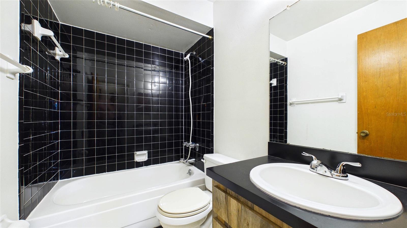 OAKMONT PARK - Residential