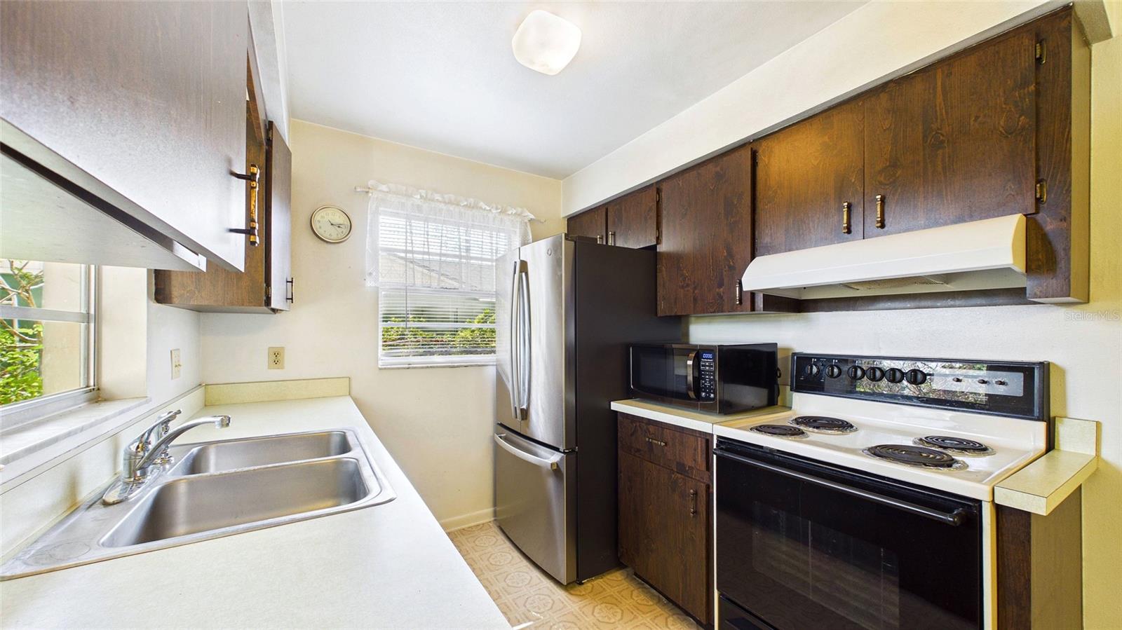 OAKMONT PARK - Residential