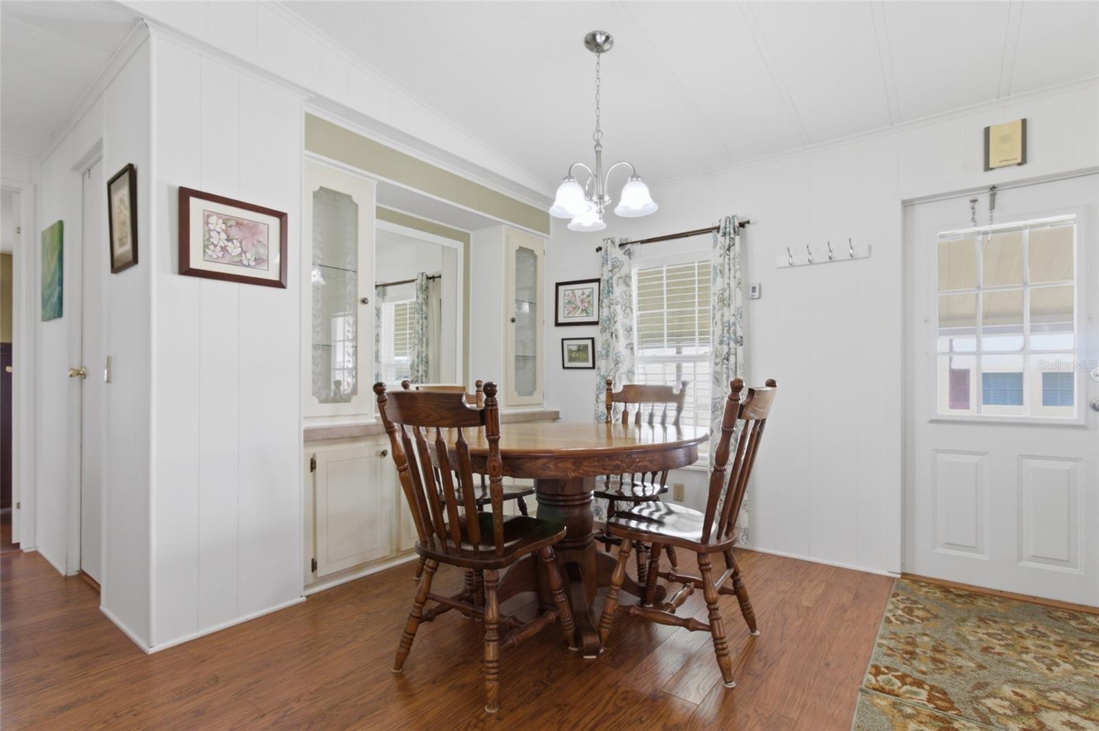 OAKS ROYAL - Residential