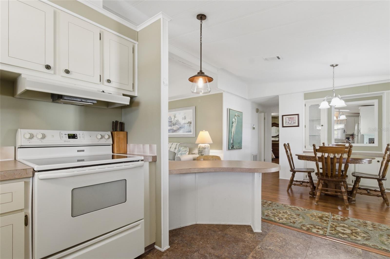 OAKS ROYAL - Residential