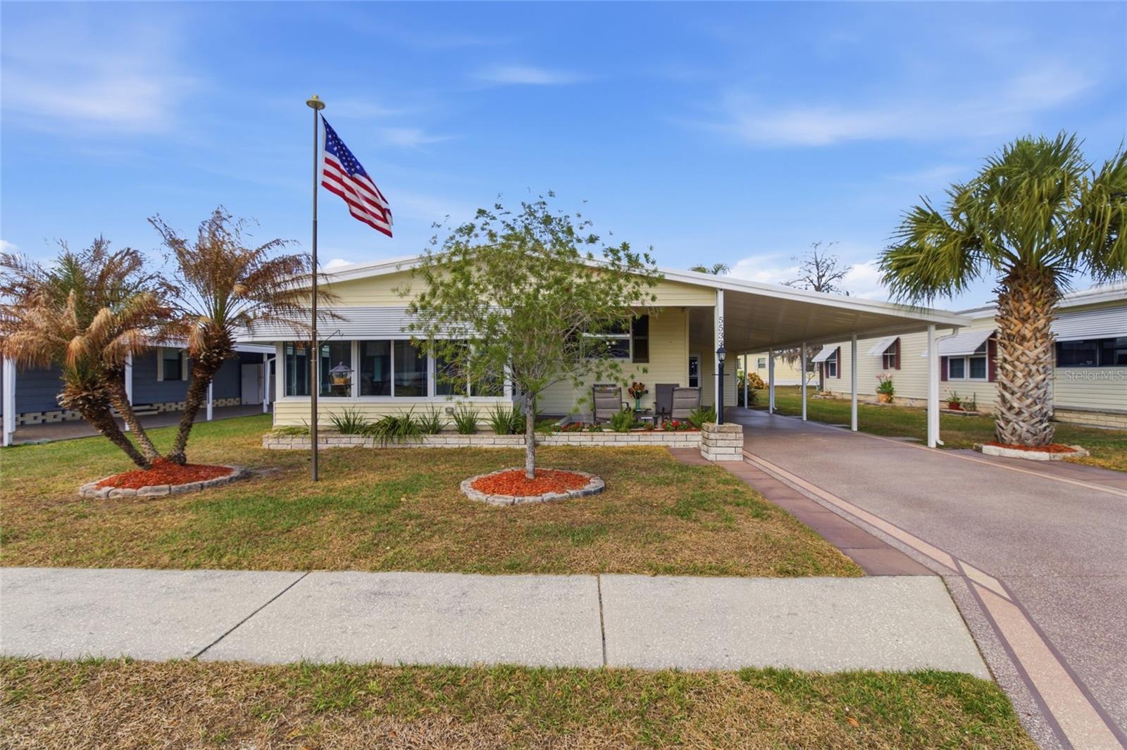 OAKS ROYAL - Residential