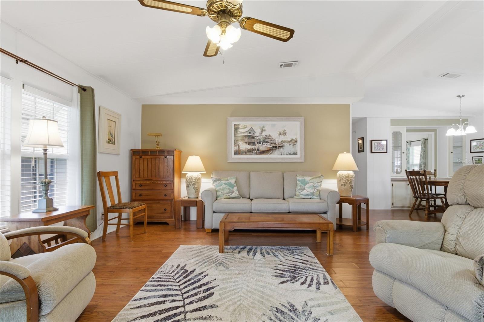 OAKS ROYAL - Residential