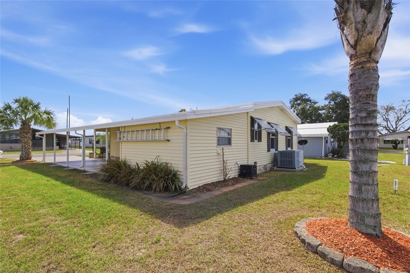 OAKS ROYAL - Residential