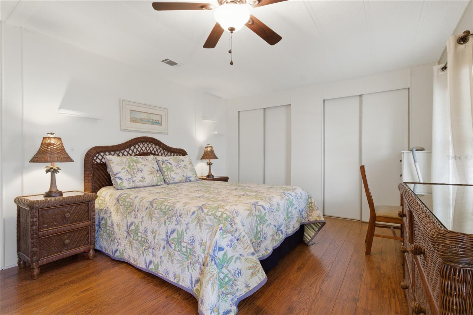 OAKS ROYAL - Residential