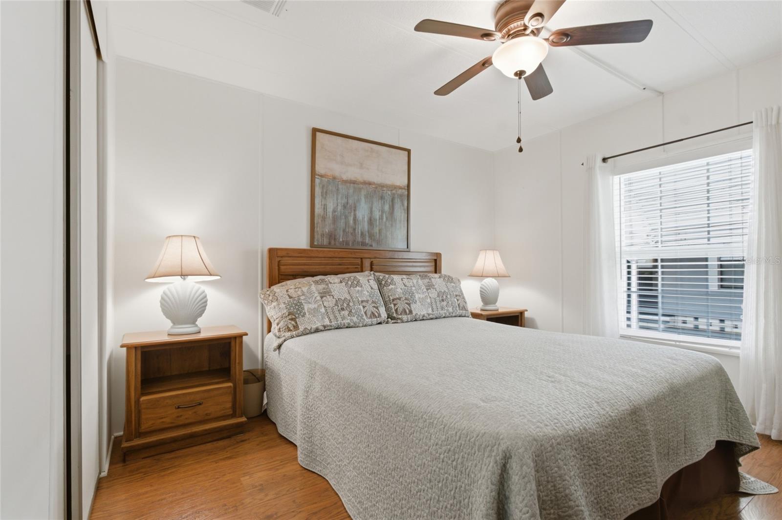 OAKS ROYAL - Residential