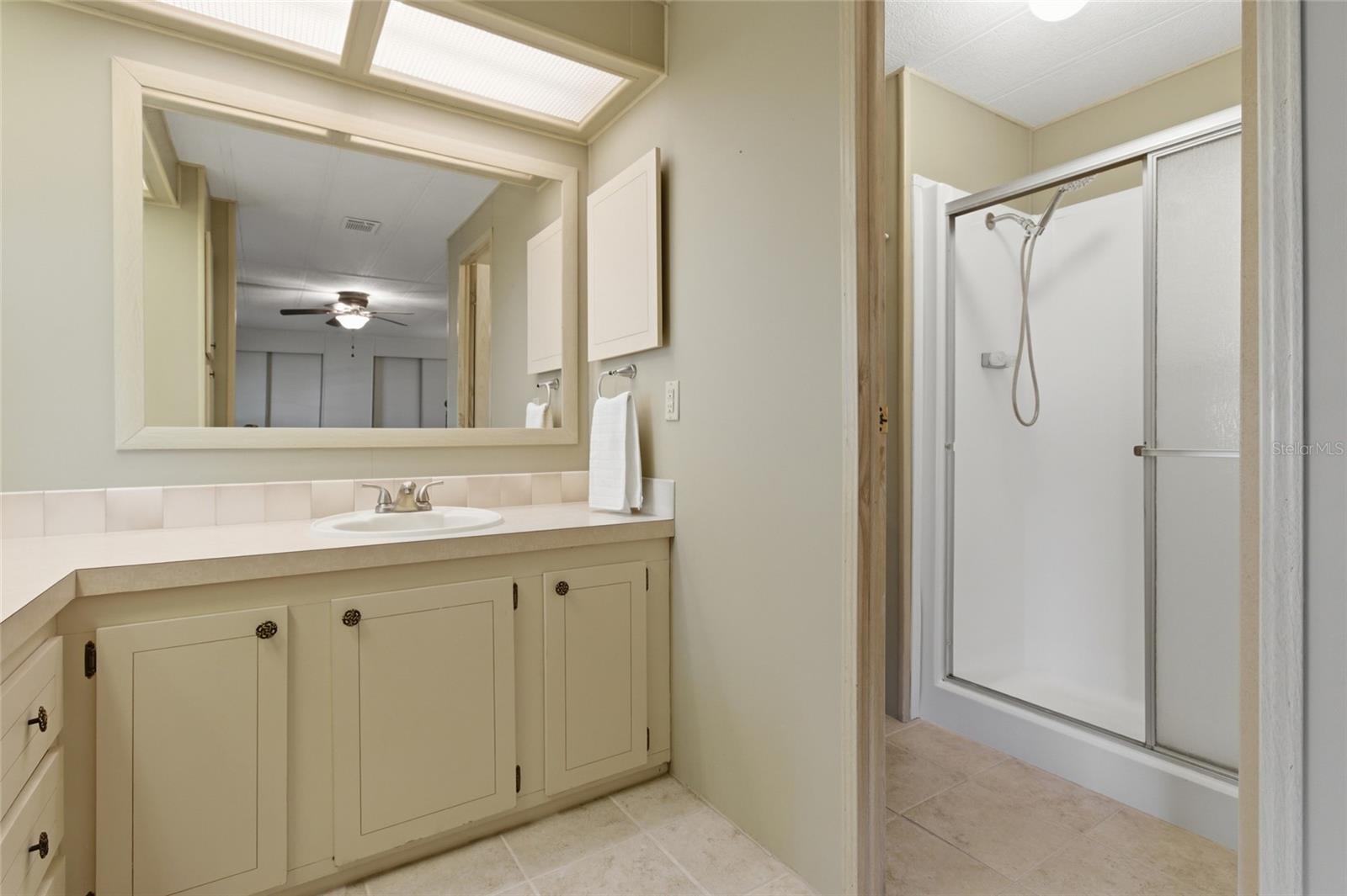 OAKS ROYAL - Residential