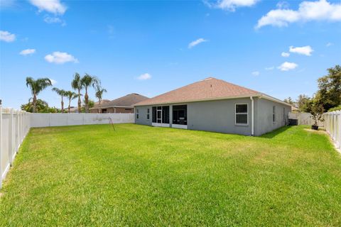 A home in LAKELAND