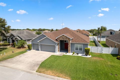 A home in LAKELAND