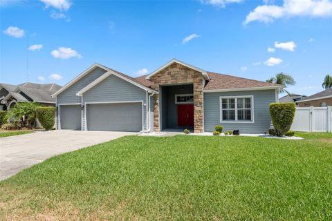 A home in LAKELAND