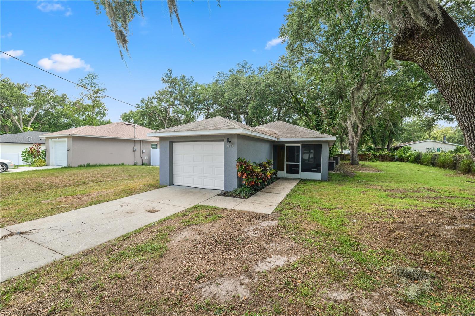 3015 THORNHILL ROAD