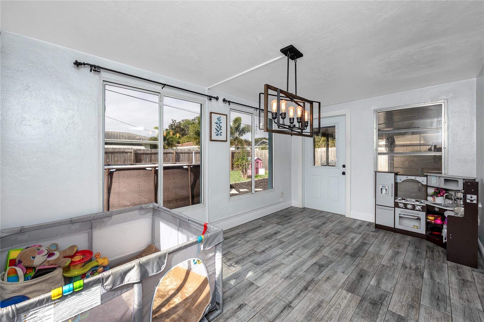 BAY RIDGE ESTATES 1ST ADD - Residential