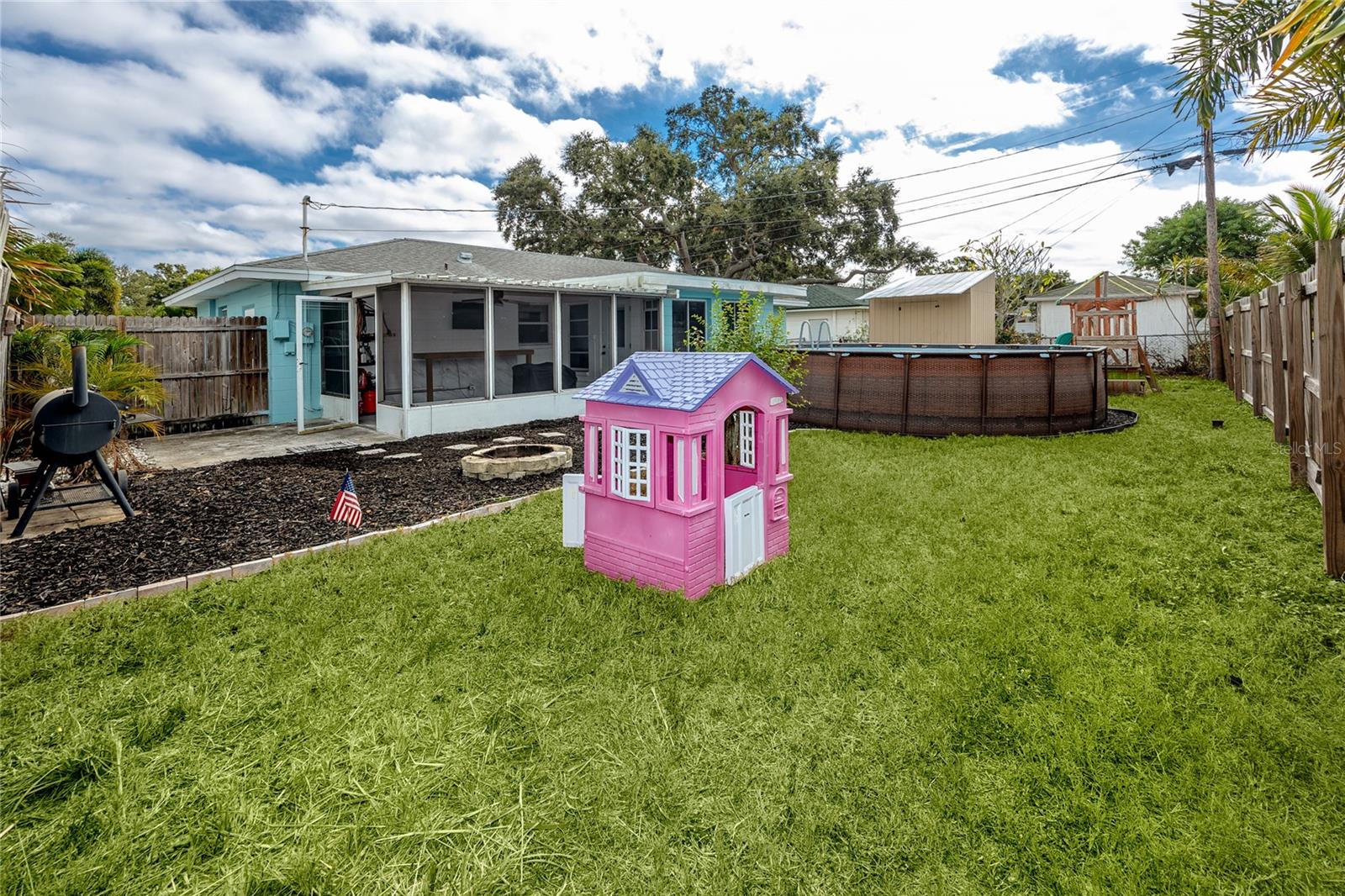 BAY RIDGE ESTATES 1ST ADD - Residential