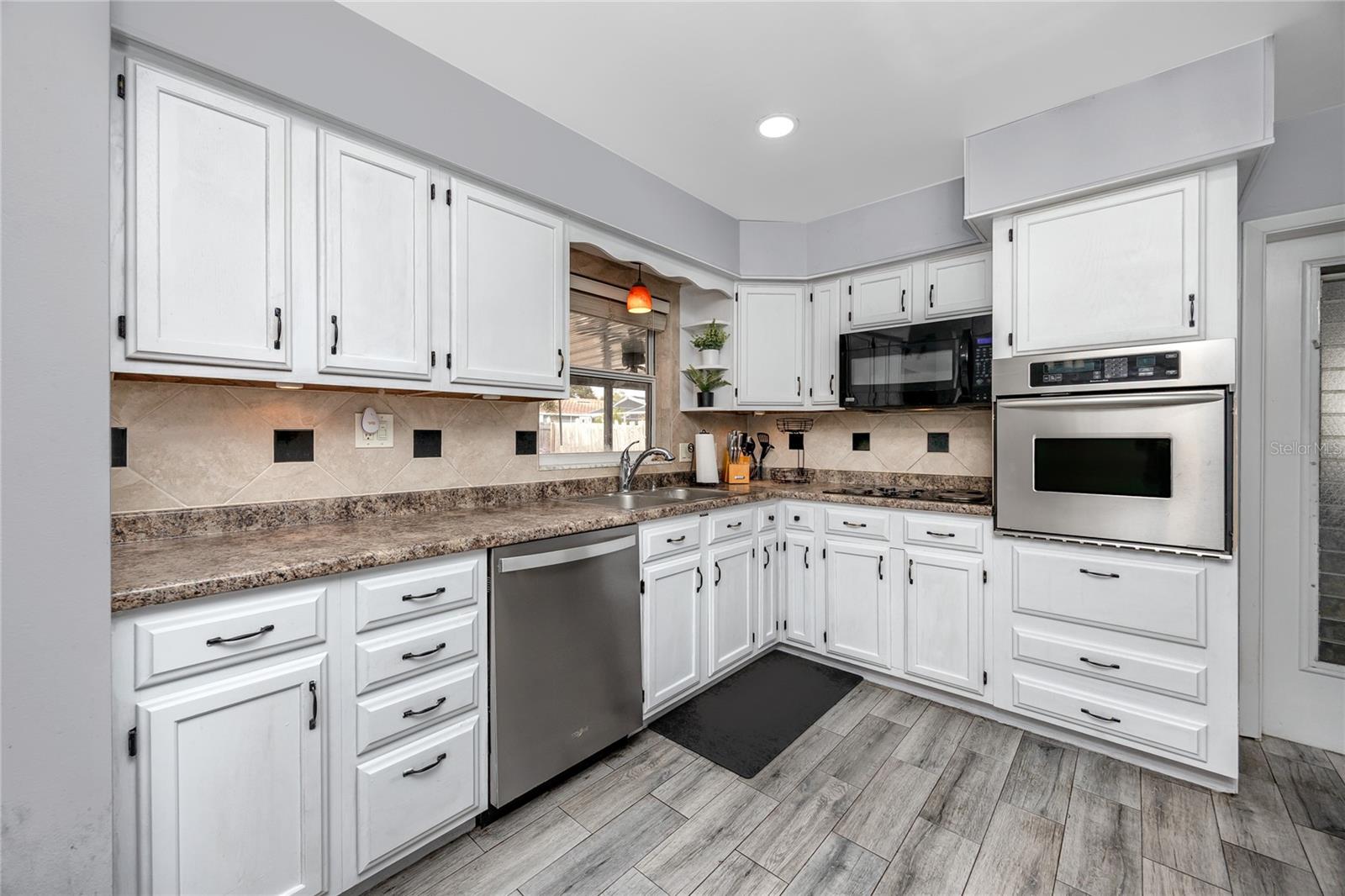 BAY RIDGE ESTATES 1ST ADD - Residential