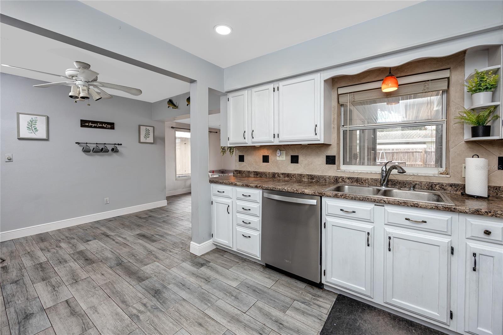 BAY RIDGE ESTATES 1ST ADD - Residential