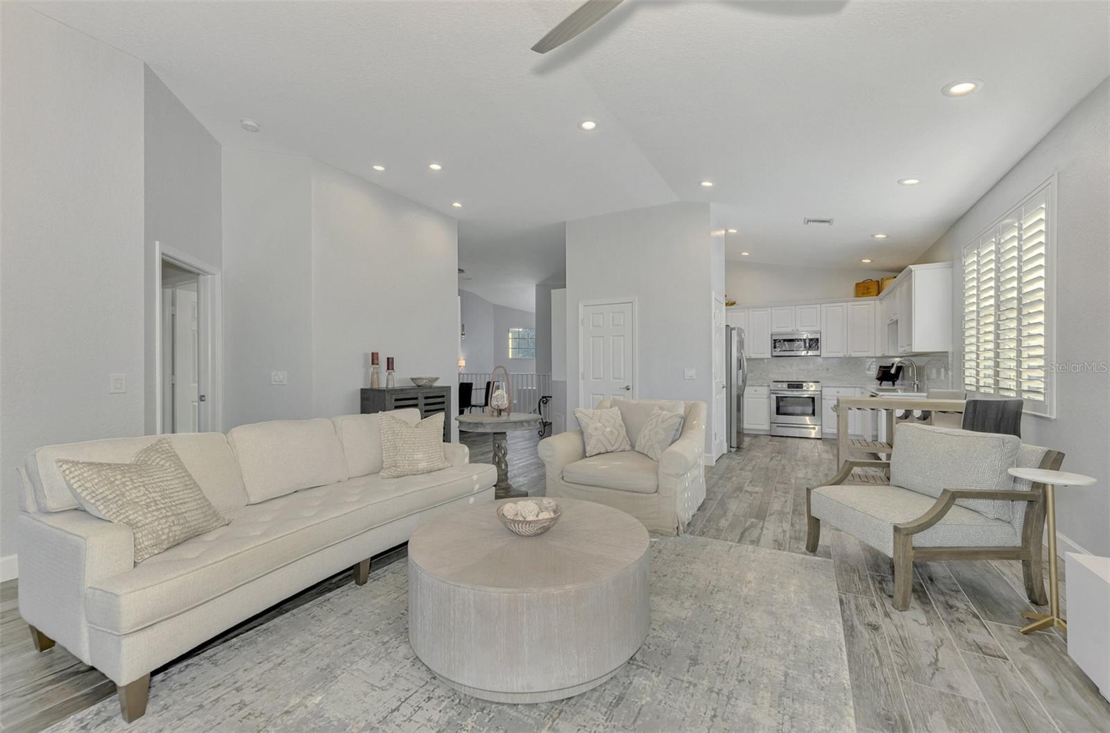 RIVERWOOD - Residential