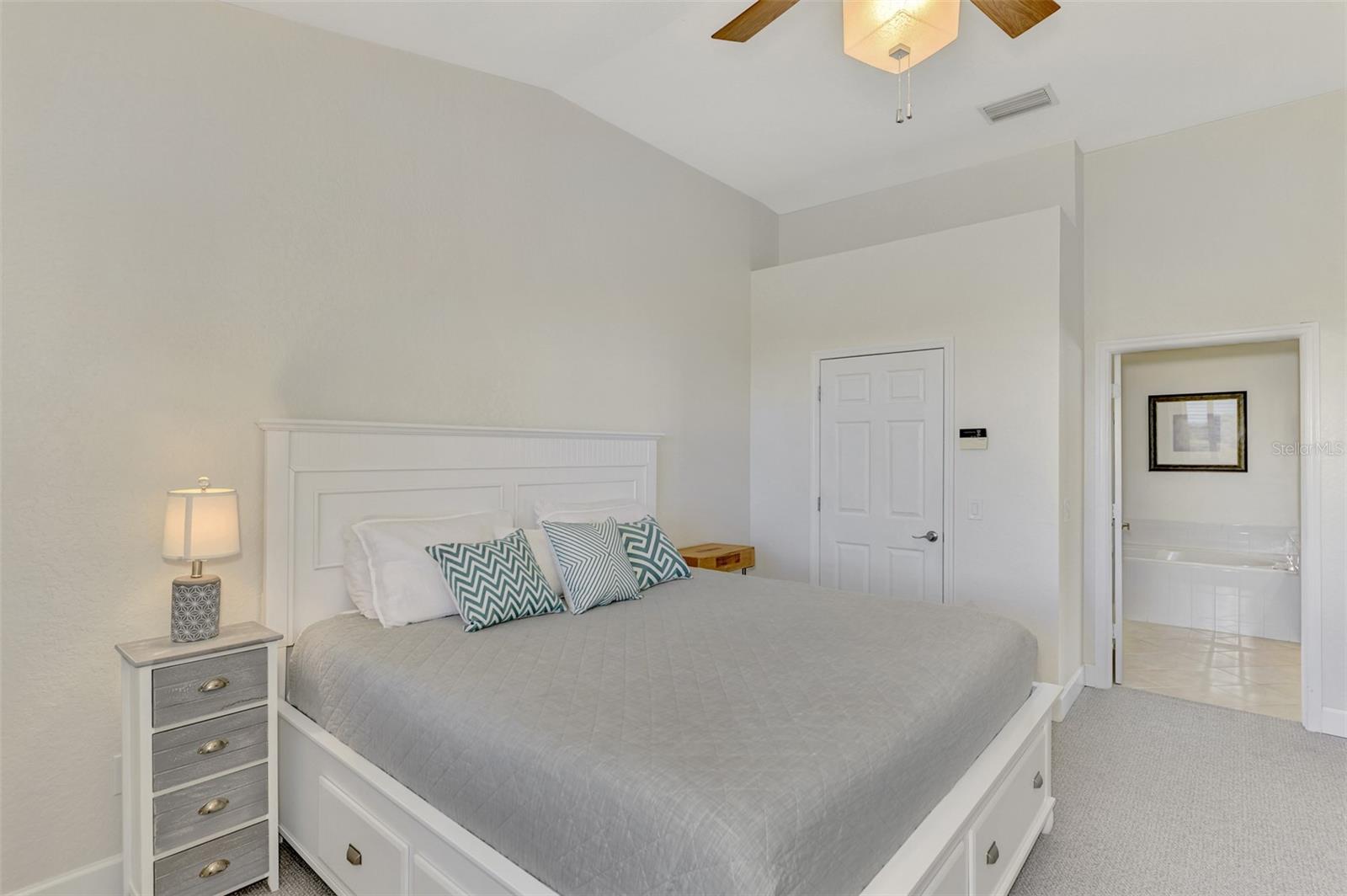 RIVERWOOD - Residential