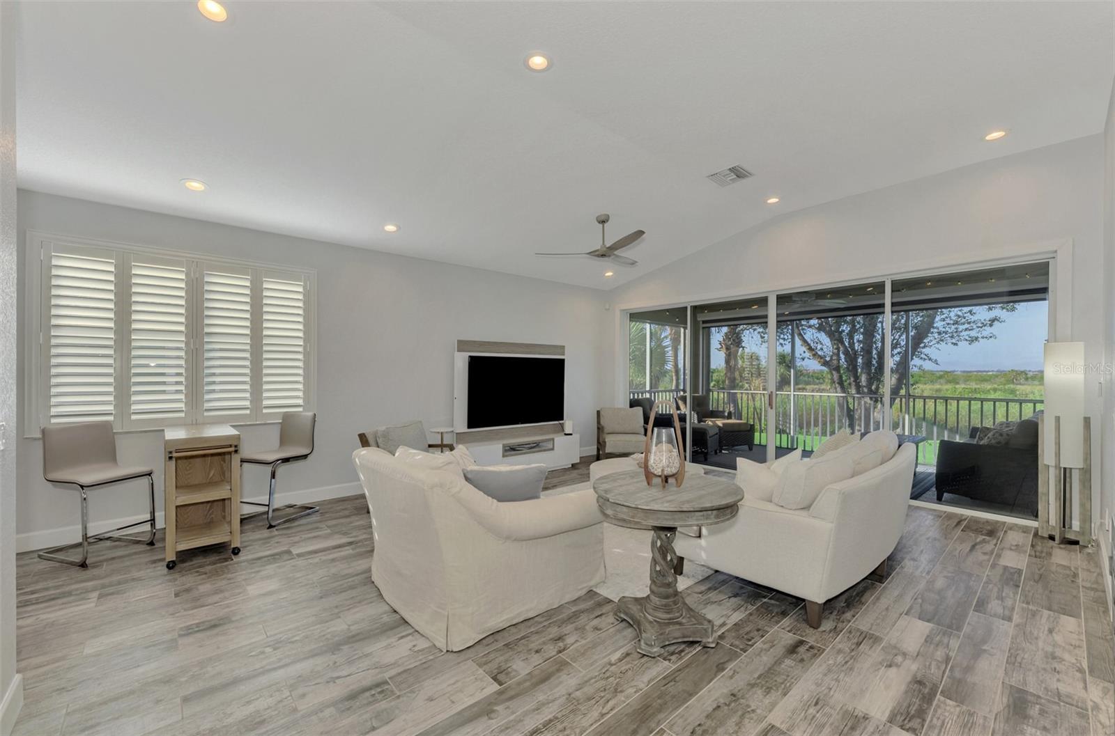 RIVERWOOD - Residential