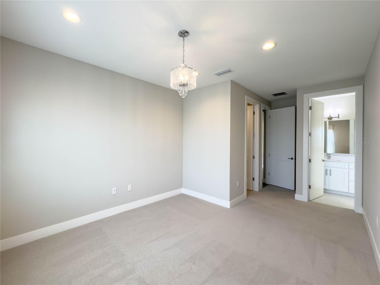 BELLA COLLINA WEST - Residential