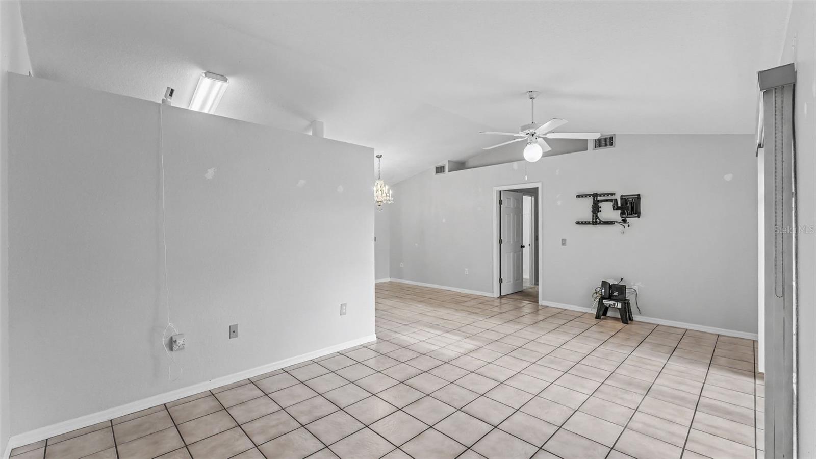 5835 DAUGHTERY DOWNS LOOP