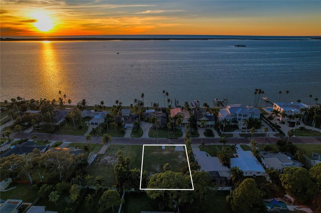 Photo of 1645 Santa Barbara Drive, Dunedin, FL 34698 (MLS # TB8449787)