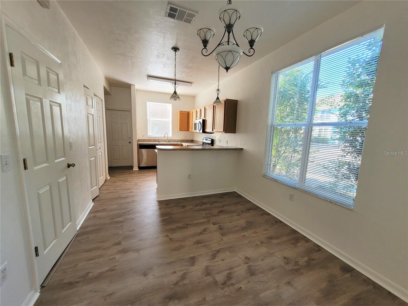 KENSINGTON PARK - Residential Lease