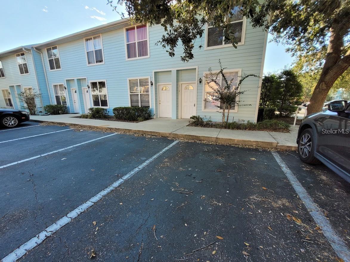 KENSINGTON PARK - Residential Lease