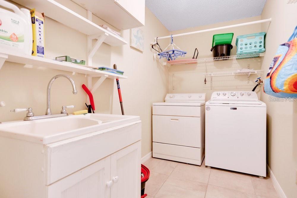 BRYN MAWR PH 01 - Residential Lease