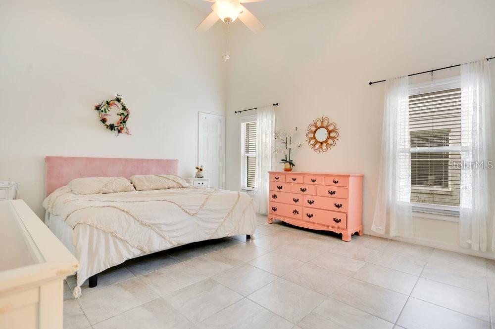 BRYN MAWR PH 01 - Residential Lease